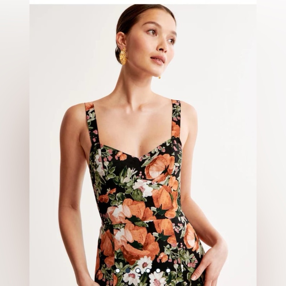 Abercrombie & Fitch black floral tiered maxi - Picture 15 of 16